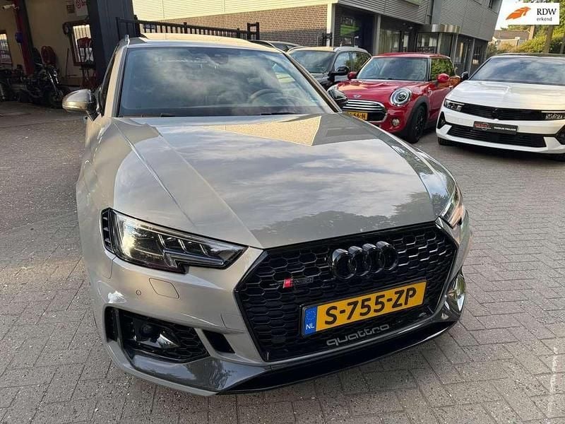 Grijs Gebruikt 2019 Audi RS4 Proline Stationwagen | € 66.950 (Iets duurder) - Afbeelding 1/4