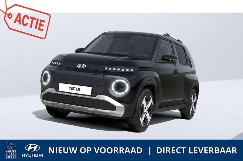 Zwart Nieuw 2025 Hyundai Inster Hatchback | € 31.234 - Afbeelding 1/4