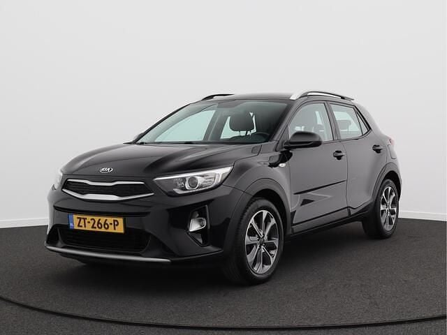 Zwart Gebruikt 2019 Kia Stonic SUV | € 14.350 (Eerlijke prijs) - Afbeelding 1/4