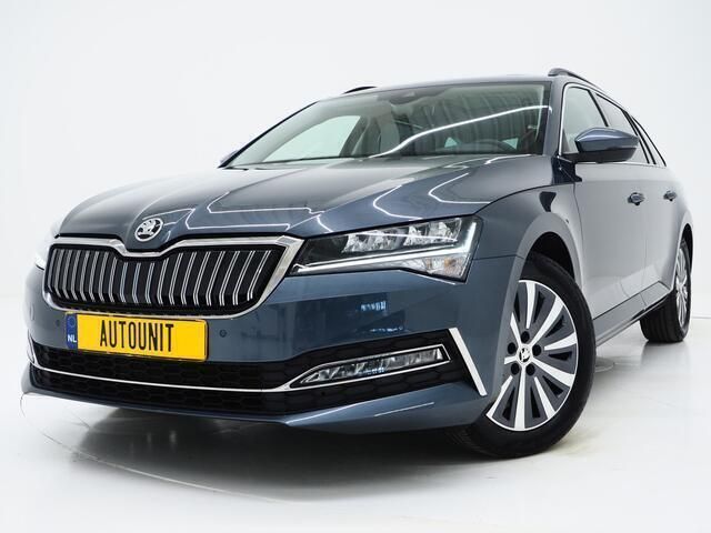 Grijs Gebruikt 2020 Skoda Superb Stationwagen | € 19.840 (Goede deal) - Afbeelding 1/4