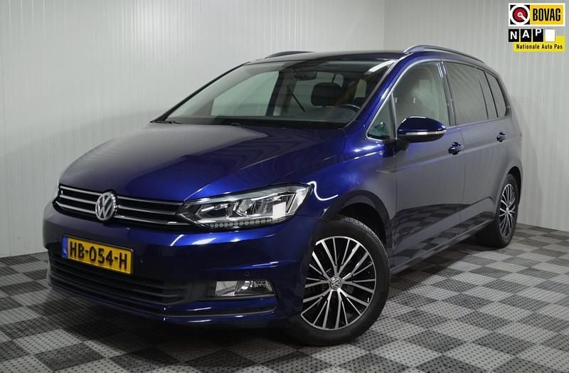 Blauw (metallic) Occasion 2015 VW Touran Comfortline MPV | € 18.500 (Eerlijke prijs) - Afbeelding 1/4