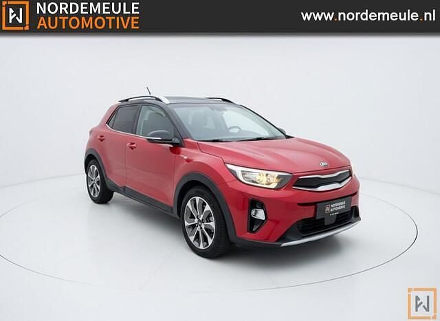 Rood Occasion 2018 Kia Stonic SUV | € 6.450 (Super prijs) - Afbeelding 1/4