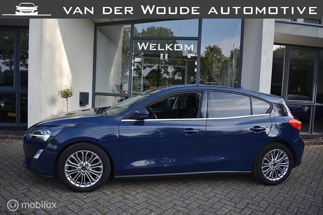 Blauw Gebruikt 2020 Ford Focus Business Edition Hatchback | € 9.499 (Super prijs) - Afbeelding 1/4