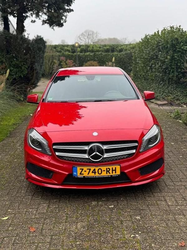 Occasion Mercedes A180 175 PK (128 kW) 2013 Rood Hatchback