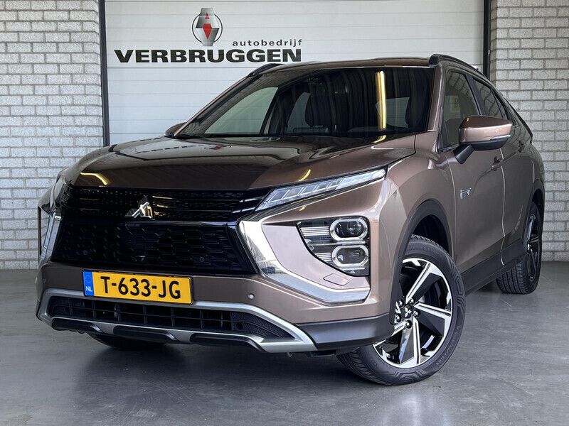 Bruin Gebruikt 2022 Mitsubishi Eclipse Cross Intense+ SUV | € 26.950 (Eerlijke prijs) - Afbeelding 1/4