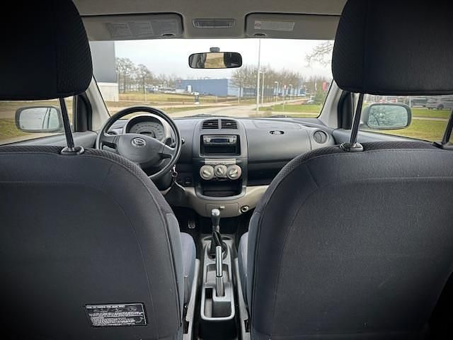 Occasion Daihatsu Sirion 69 PK (50 kW) 2007 Grijs Hatchback