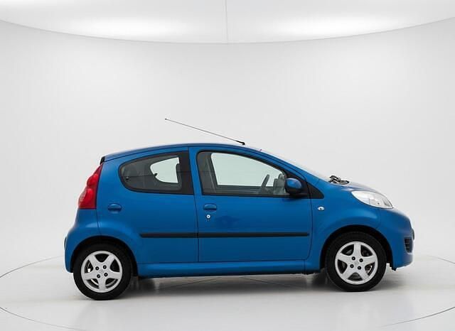 Occasion Peugeot 107 68 PK (50 kW) 2009 Blauw Hatchback