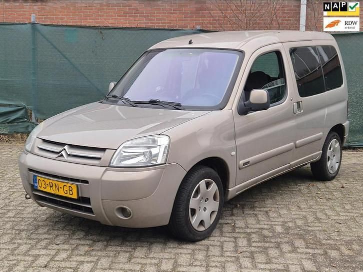 Beige Occasion 2005 Citroën Berlingo Attraction MPV | € 1.499 (Goede deal) - Afbeelding 1/4