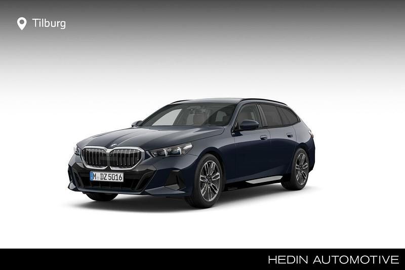 Zwart Nieuw 2026 BMW 520 M Sport Stationwagen | € 85.484 (Goede deal) - Afbeelding 1/4
