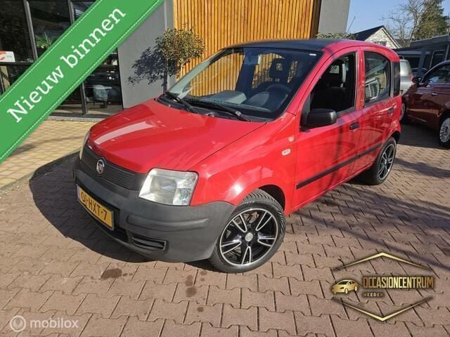 Rood Occasion 2008 Fiat Panda Active Hatchback | € 1.250 (Goede deal) - Afbeelding 1/4