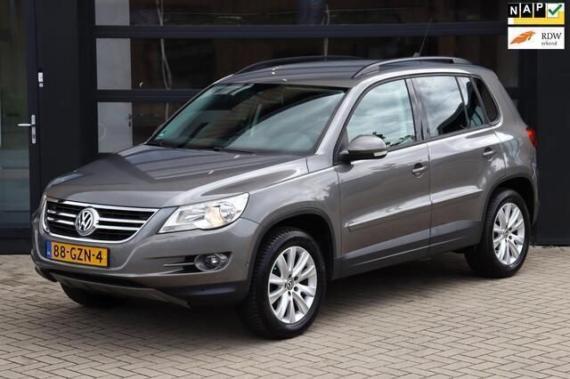 Grijs, metallic lak Gebruikt 2008 VW Tiguan Track & Field SUV | € 9.495 (Iets duurder) - Afbeelding 1/4
