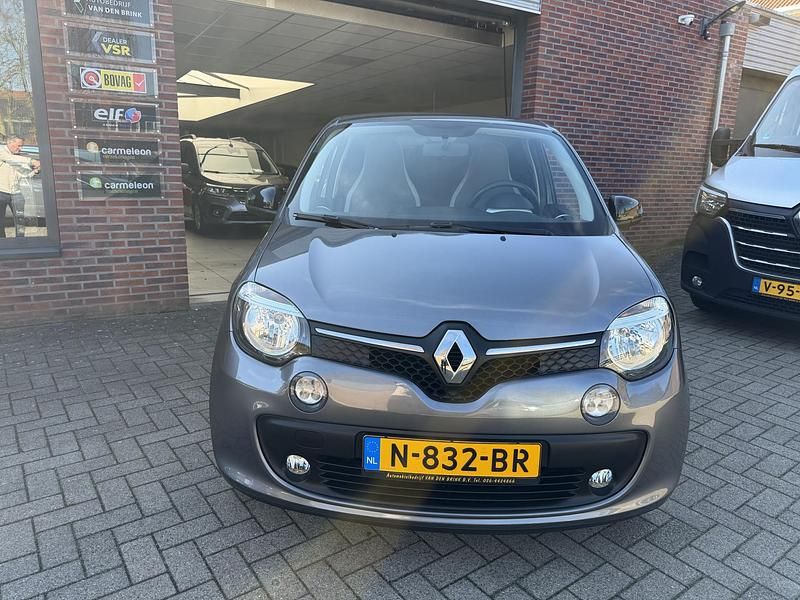 Occasion Renault Twingo LIMITED 2021 Grijs Hatchback