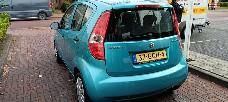 Blauw Gebruikt 2008 Suzuki Splash Hatchback | € 1.175 - Afbeelding 1/4