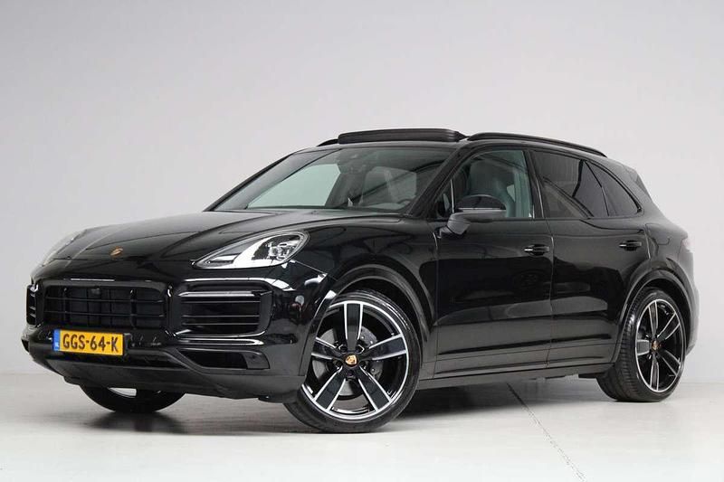 Zwart (metallic) Occasion 2022 Porsche Cayenne SUV | € 74.945 (Super prijs) - Afbeelding 1/4