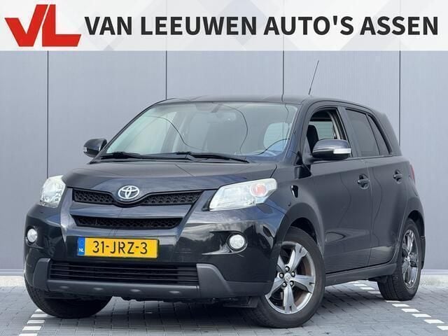 Zwart Gebruikt 2009 Toyota Urban Cruiser SUV | € 4.948 (Eerlijke prijs) - Afbeelding 1/4