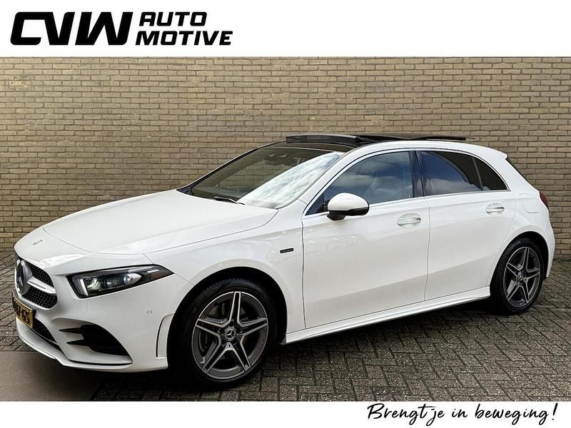 Wit Gebruikt 2020 Mercedes A250 Business Hatchback | € 24.900 (Eerlijke prijs) - Afbeelding 1/4