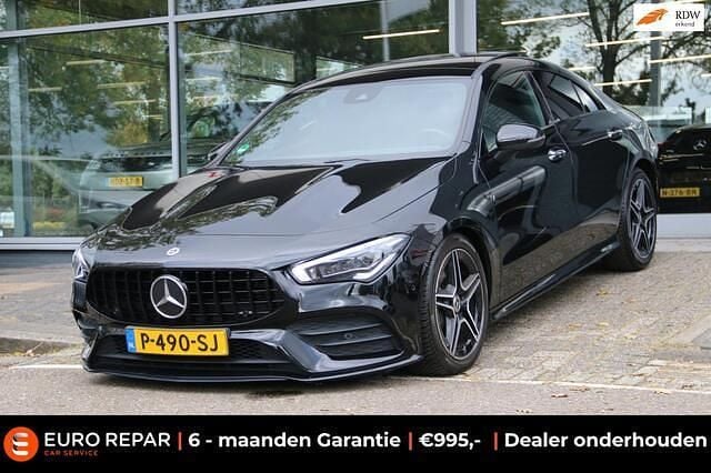 Zwart Gebruikt 2022 Mercedes CLA200 Business Sedan | € 33.795 (Eerlijke prijs) - Afbeelding 1/4