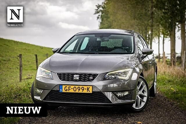 Grijs Gebruikt 2015 Seat Leon FR Hatchback | € 11.390 (Eerlijke prijs) - Afbeelding 1/4