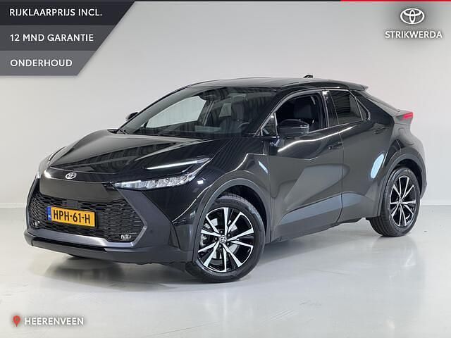 Zwart Nieuw 2025 Toyota C-HR+ SUV | € 40.245 - Afbeelding 1/4