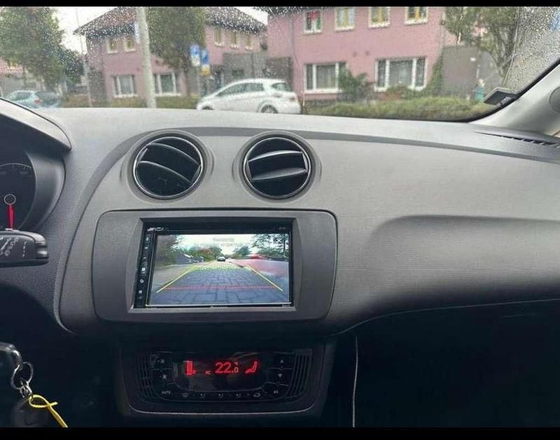 Occasion 2012 Seat Ibiza Style Sedan | € 6.850 (Iets duurder) - Afbeelding 1/4