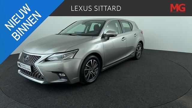 Grijs Gebruikt 2018 Lexus CT200h Business Edition Hatchback | € 19.250 (Eerlijke prijs) - Afbeelding 1/4