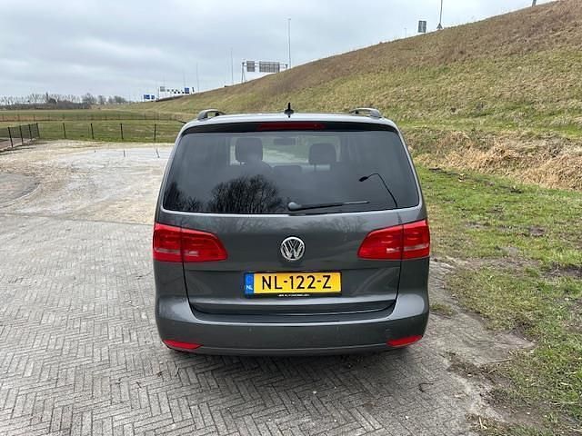 Occasion VW Touran Trendline 140 PK (102 kW) 2013 Grijs MPV