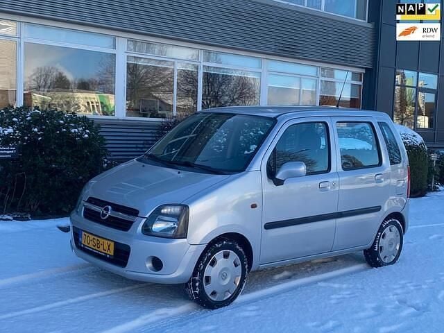 Grijs Gebruikt 2005 Opel Agila Hatchback | € 1.000 (Eerlijke prijs) - Afbeelding 1/4