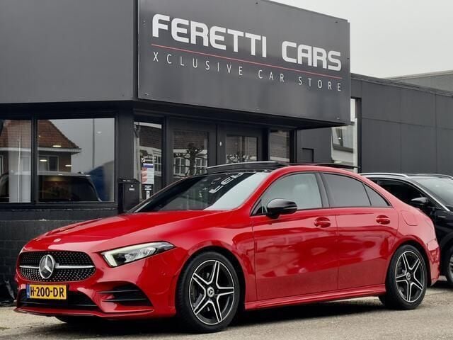 Rood Gebruikt 2020 Mercedes A200 AMG line Sedan | € 26.900 (Eerlijke prijs) - Afbeelding 1/4
