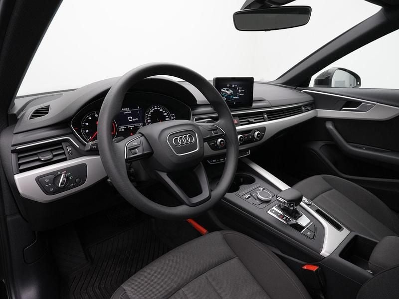 Occasion Audi A4 150 PK (110 kW) 2019 Zwart (metallic) Sedan