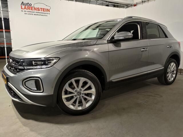 Grijs Gebruikt 2022 VW T-Roc Style SUV | € 31.650 (Eerlijke prijs) - Afbeelding 1/4