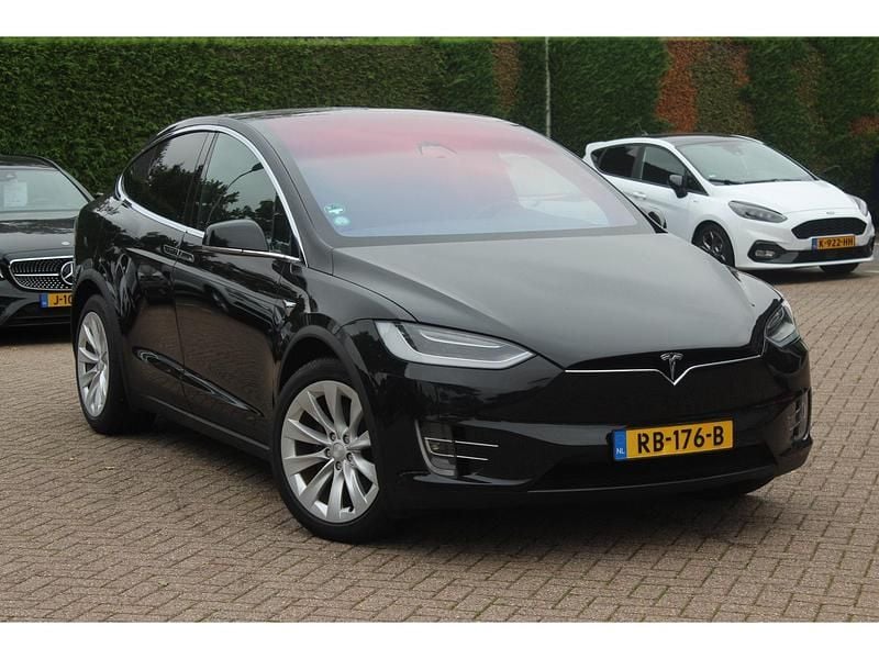 Zwart Gebruikt 2017 Tesla Model X SUV | € 31.950 (Eerlijke prijs) - Afbeelding 1/4
