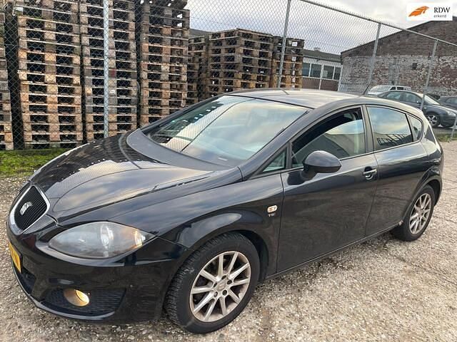 Zwart Occasion 2009 Seat Leon Reference Hatchback | € 2.699 (Goede deal) - Afbeelding 1/4