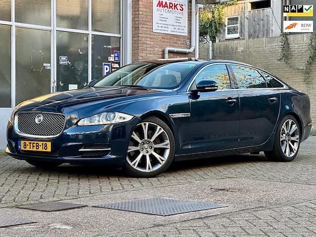 Blauw Gebruikt 2014 Jaguar XJ Portfolio Sedan | € 12.495 (Goede deal) - Afbeelding 1/4