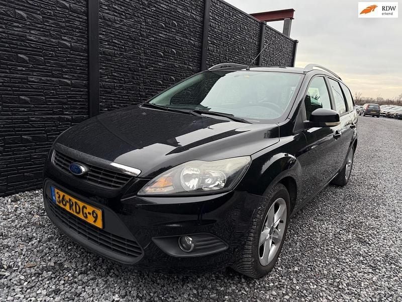 Zwart Gebruikt 2011 Ford Focus Stationwagen | € 1.900 (Goede deal) - Afbeelding 1/4