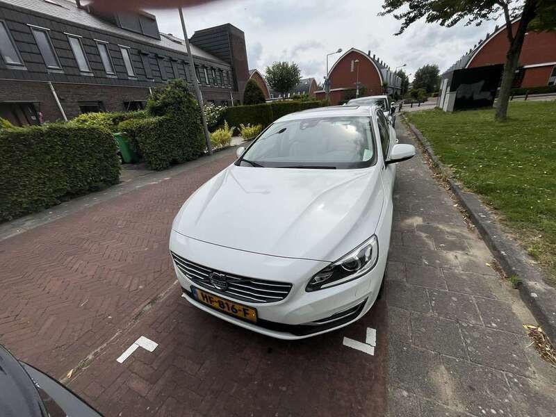 Gebruikt 2015 Volvo V60 Summum Stationwagen | € 12.499 (Eerlijke prijs) - Afbeelding 1/4