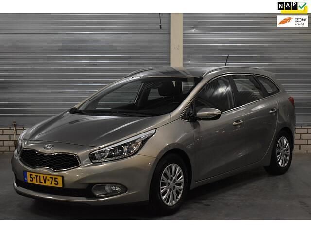 Grijs (metallic) Occasion 2014 Kia Ceed Sportswagon Stationwagen | € 8.950 (Eerlijke prijs) - Afbeelding 1/4