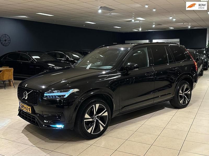 Zwart (metallic) Gebruikt 2020 Volvo XC90 R-Design SUV | € 36.950 (Eerlijke prijs) - Afbeelding 1/4