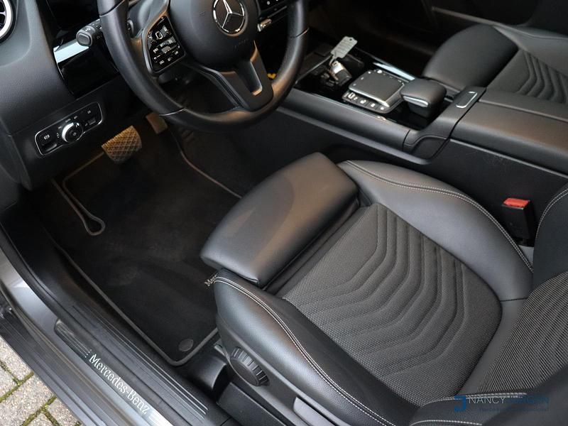 Occasion Mercedes B180 Business 2023 Grijs MPV