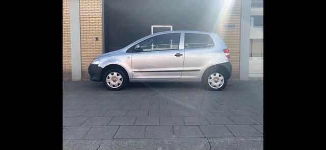 Grijs Gebruikt 2006 VW Fox Trendline Hatchback | € 950 (Goede deal) - Afbeelding 1/4