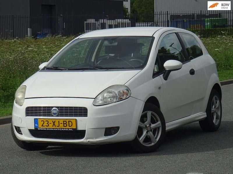 Wit Gebruikt 2007 Fiat Grande Punto Active Hatchback | € 1.299 (Iets duurder) - Afbeelding 1/4