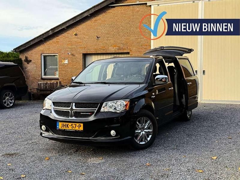 Zwart Gebruikt 2014 Chrysler Grand Voyager Limited MPV | € 29.900 (Duur) - Afbeelding 1/4