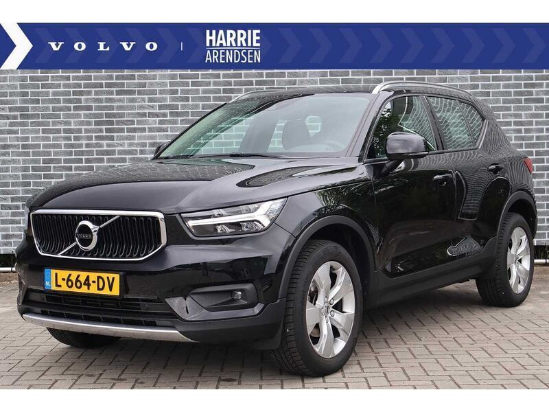 Zwart Gebruikt 2021 Volvo XC40 Business Edition SUV | € 28.899 (Goede deal) - Afbeelding 1/4
