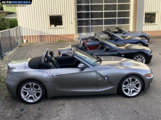 Grijs Gebruikt 2004 BMW Z4 Cabriolet | € 9.950 (Eerlijke prijs) - Afbeelding 1/4