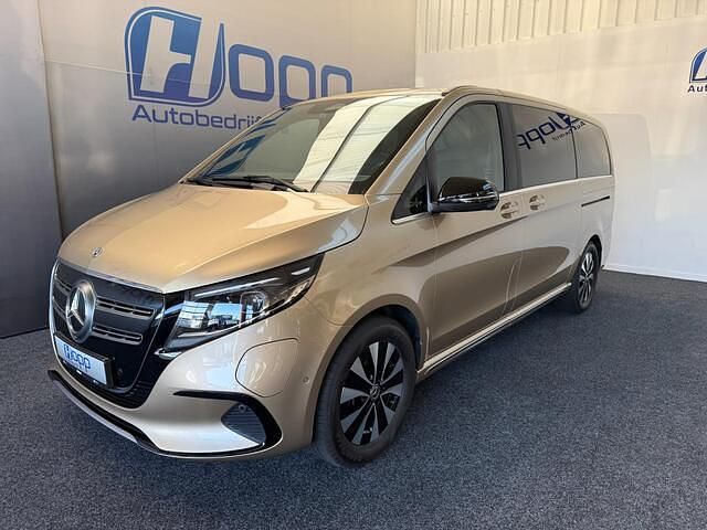 Goud Occasion 2024 Mercedes EQV300 AMG Van | € 62.950 (Eerlijke prijs) - Afbeelding 1/4