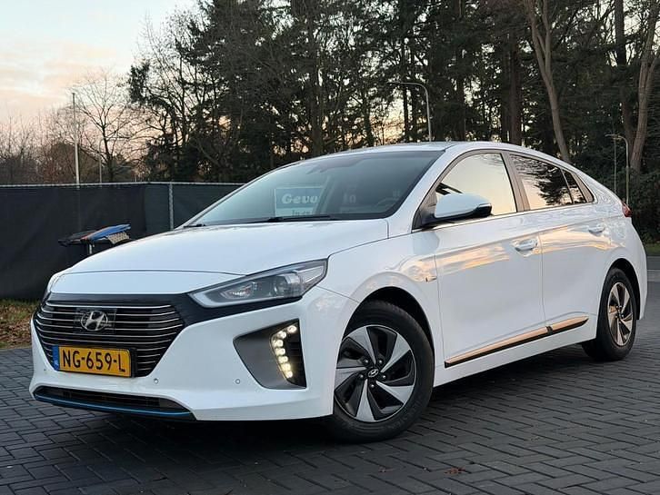 Occasion 2017 Hyundai Ioniq Comfort Hatchback | € 12.995 (Eerlijke prijs) - Afbeelding 1/4