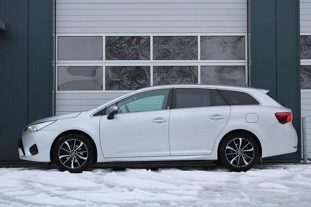 Occasion Toyota Avensis Skyview Edition 147 PK (108 kW) 2018 Grijs Stationwagen