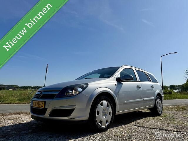 Grijs Gebruikt 2004 Opel Astra Cosmo Stationwagen | € 1.250 (Eerlijke prijs) - Afbeelding 1/4