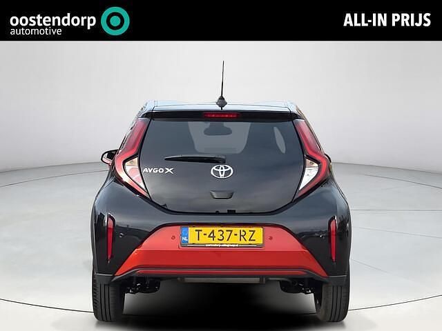 Rood Occasion 2023 Toyota Aygo X Premium SUV | € 22.950 (Duur) - Afbeelding 1/4