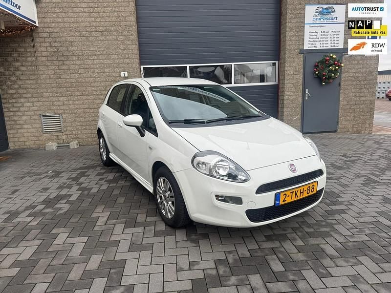 Wit Gebruikt 2014 Fiat Punto Street Hatchback | € 3.600 (Goede deal) - Afbeelding 1/4