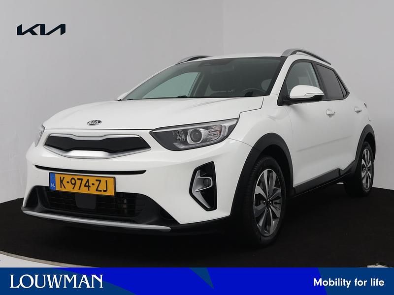 Wit Gebruikt 2021 Kia Stonic SUV | € 15.750 (Eerlijke prijs) - Afbeelding 1/4